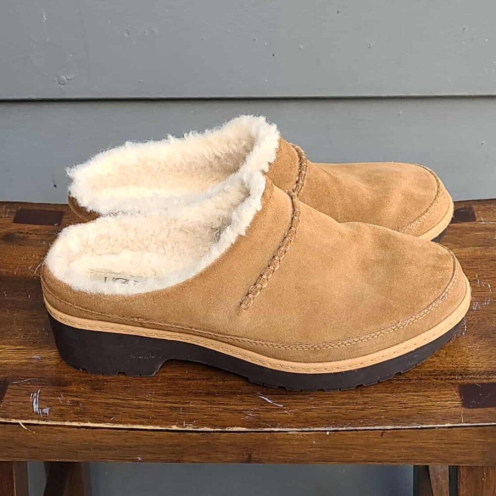 UGG Lynwood Clogs Shearling Lining Chestnut Suede size 7.1/2